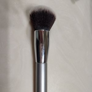 It Cosmetics 101 Airbrush Foundation Brush